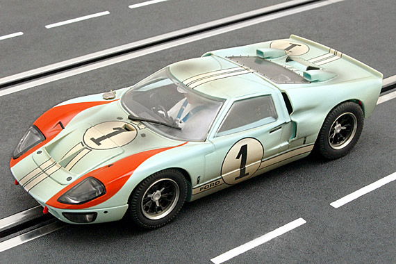 C2529A Scalextric Ford GT 40 Goodwood Festival of Speed Triple Set - Le Mans 1966 - Commemorative Ltd Edition Pack