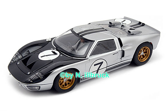 C2917 Scalextric Ford GT40 Le Mans 1966 #7 - G.HILL / B.MUIR