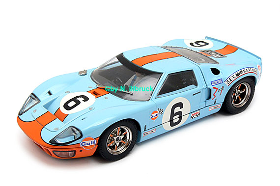 C2404 Scalextric Ford GT40 Le Mans 1969 #6