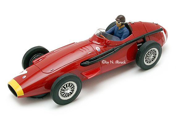 C2551 Scalextric Maserati 250F 1957 Juan Fangio
