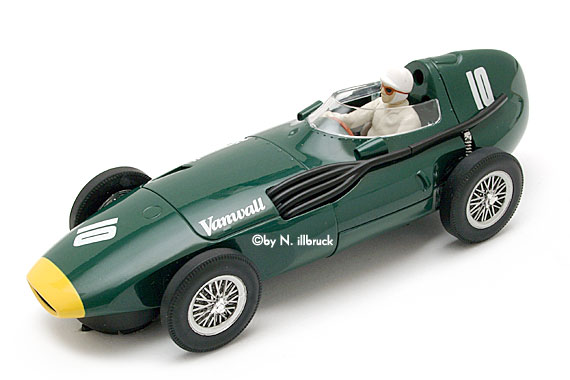 C2552 Scalextric Vanwall 1957 Sterling Moss